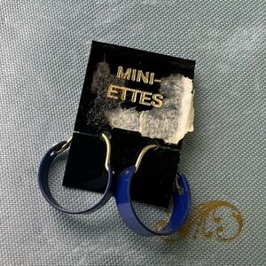 Vintage 1980s Blue Mini Hoop Earrings | Gold Tone Wire Hoops | Original Card
